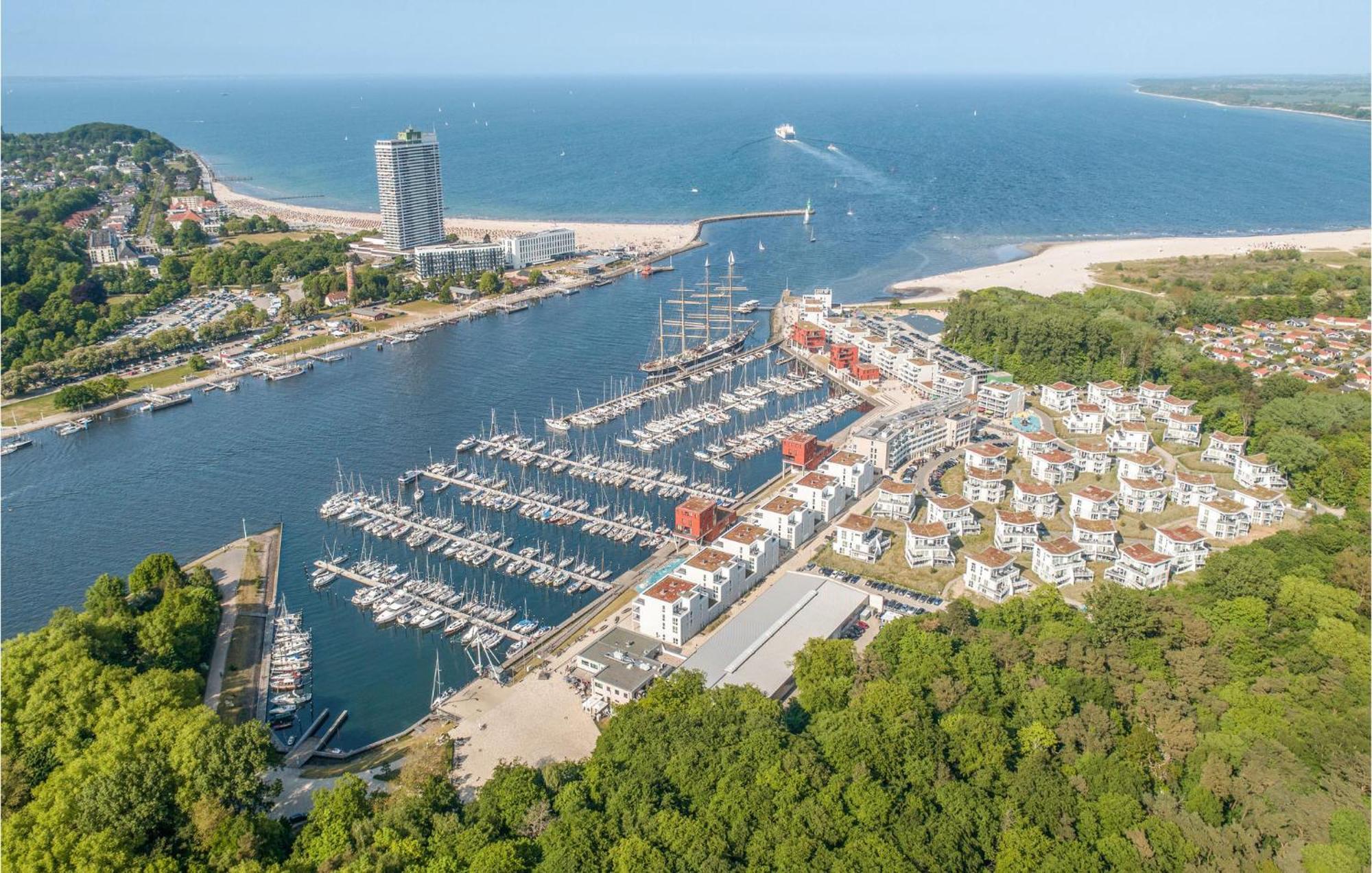Awesome Apartment In Luebeck Travemuende With Sauna Стая снимка